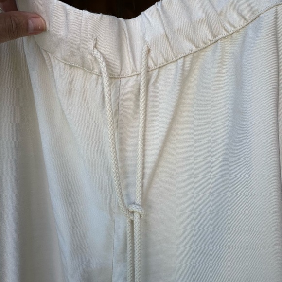 Stylish Jogger - Picture 3 of 7